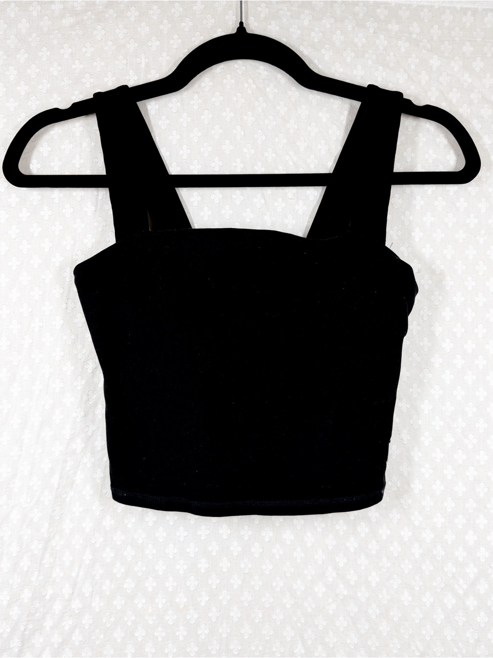 Vuori Black Square Neck Cropped Tank Top